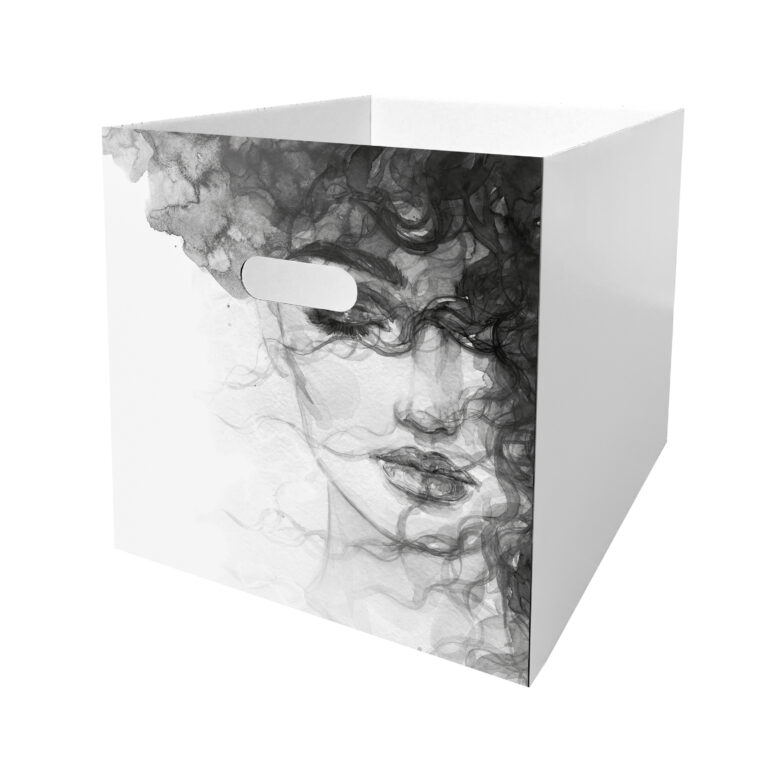 2_Storebox_Kallax_Wasserfarbe_Frau
